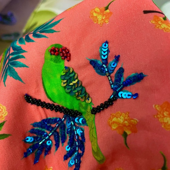 Hand Beaded Kaftan Mini - small
Coral Petite Tropical Parrot Print -NWT - Picture 9 of 12